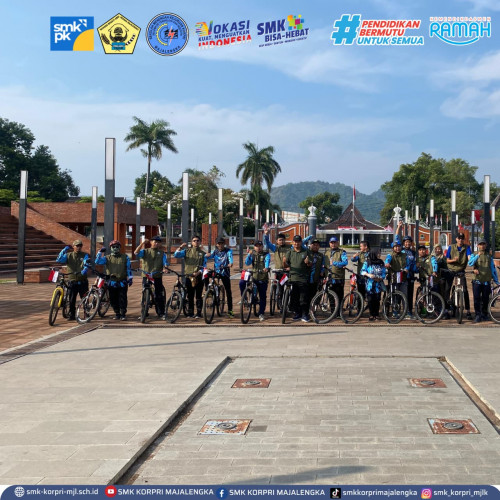 Gerakan Jum’at Bersih dan Berkah (GEBER) Chomaz Bike Rider